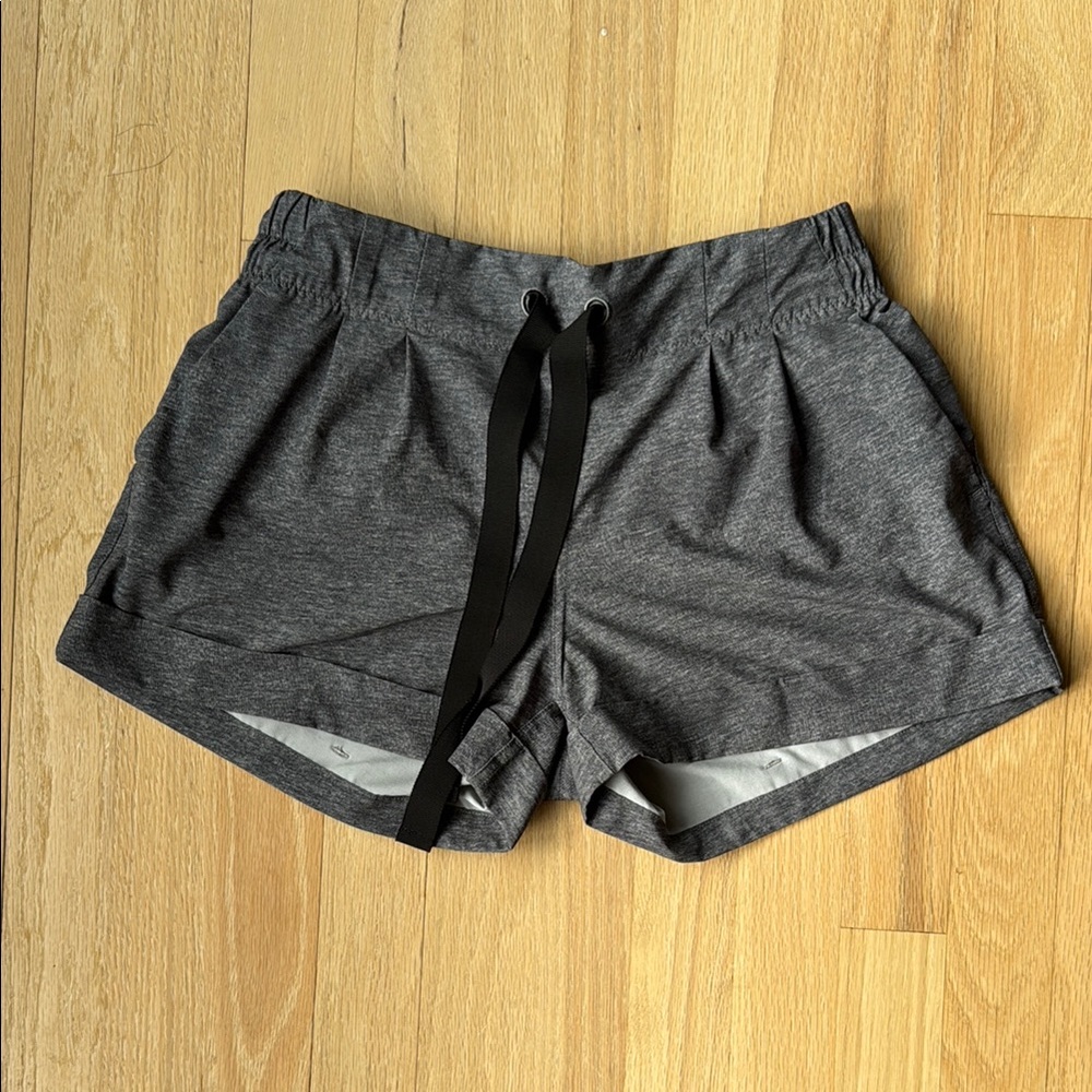 Lululemon Athletica Gray Athletic Shorts with Elastic Waistband